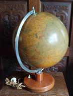 Globe / Wereldbol met licht., Antiek en Kunst, Ophalen of Verzenden