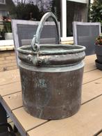 Antieke koperen ketel, versierd met leliebloemen., Antiek en Kunst, Ophalen of Verzenden, Koper