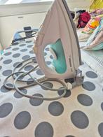 Strijkplank + Strijkijzer - Gebruikt, klein prijsje!, Ophalen, Gebruikt, Strijkijzer met snoer