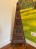 Indonesische pyramide kast uit hout, Ophalen