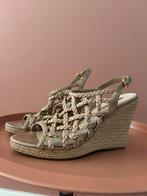 Prada. Sleehak, maat 39. Leren banden/vlechtwerk., Kleding | Dames, Schoenen, Prada, Beige, Overige typen, Ophalen of Verzenden