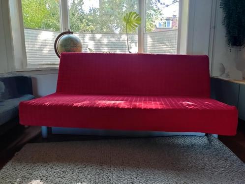 Slaapbank, Huis en Inrichting, Slaapkamer | Slaapbanken, Zo goed als nieuw, 100 cm, 200 cm, Tweepersoons, Rood, Ophalen