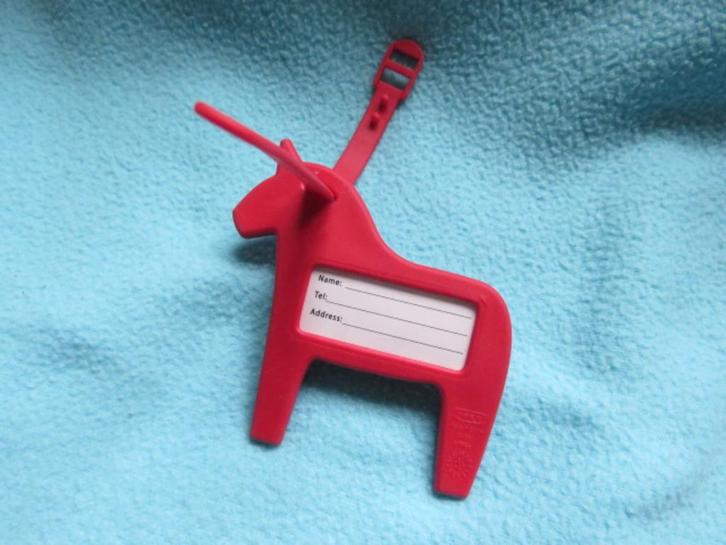 Vintage Ikea kofferlabel dalahäst dalapaardje rood NIEUW, Antiek en Kunst, Curiosa en Brocante, Ophalen of Verzenden