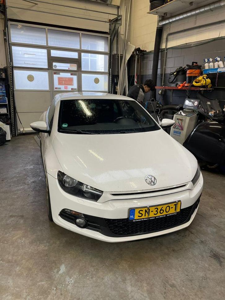 Volkswagen Scirocco 1.4 TSI 118KW DSG 2010 Wit, Auto's, Volkswagen, Particulier, Scirocco, Achteruitrijcamera, Alarm, Bluetooth