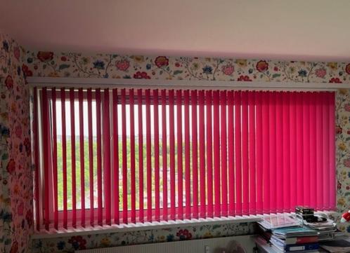 Verticale lamellen fuchsia / roze, Huis en Inrichting, Stoffering | Gordijnen en Lamellen, Gebruikt, 100 tot 150 cm, 200 cm of meer