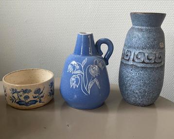 1 beboterde kom en 2 vaasjes West-Germany beschikbaar voor biedingen