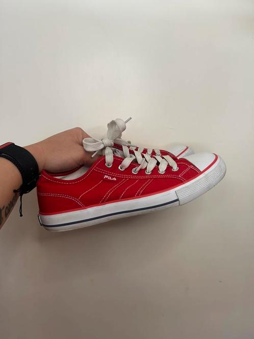 Dames gympen merk Fila maat 40 zgan, Kleding | Dames, Schoenen, Zo goed als nieuw, Sneakers of Gympen, Rood, Ophalen of Verzenden