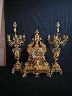 Antieke Franse Bronzen Regency Stijl Pendule met kandelaren, Ophalen of Verzenden