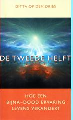 De Tweede Helft - Ditta op den Dries / 9789025959630, Ophalen of Verzenden, Ditta op den Dries, Zo goed als nieuw, Achtergrond en Informatie