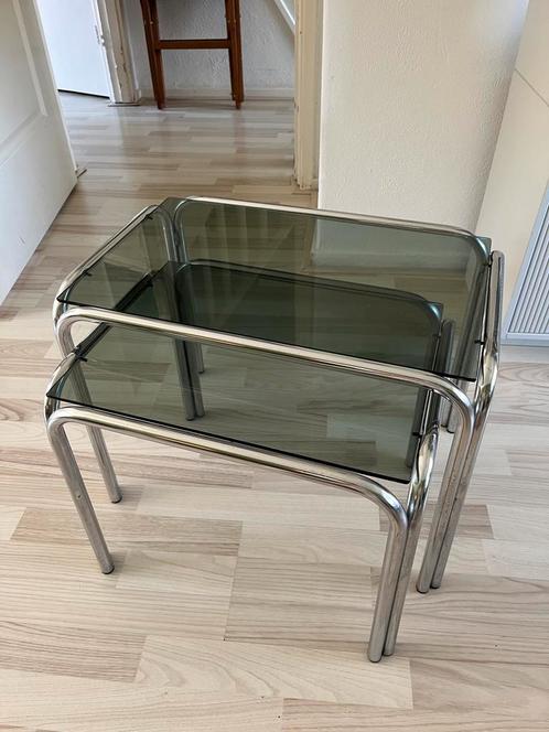 VINTAGE - Rookglas chrome mimiset 2 bijzet // salontafelset, Huis en Inrichting, Tafels | Bijzettafels, Gebruikt, Rechthoekig