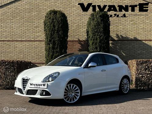 Alfa Romeo Giulietta 1.4 T Business Executive Sport AUT. Pan, Auto's, Alfa Romeo, Bedrijf, Te koop, Giulietta, ABS, Airbags, Airconditioning