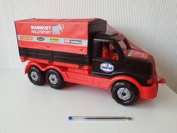 Stoere polisie mammoet truck. beschikbaar voor biedingen