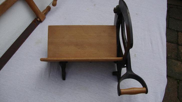 Broodsnijder Alexanderwerk in nette staat !!!, Antiek en Kunst, Antiek | Keukenbenodigdheden, Ophalen of Verzenden