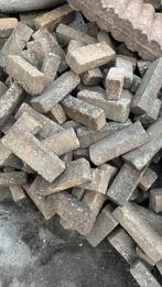 Gratis betonwaaltjes, Tuin en Terras, Tegels en Klinkers, Ophalen, Zo goed als nieuw, Beton, Klinkers