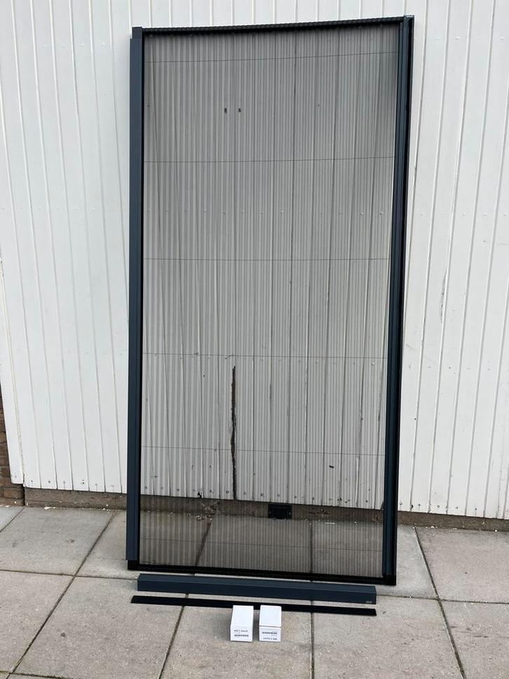 Unilux hordeur in plissé (nieuw) 227x114 (geruisloos), Doe-het-zelf en Verbouw, Deuren en Horren, Nieuw, Hordeur, 215 cm of meer