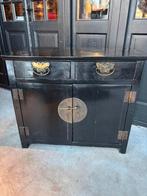 Vintage Zwarte Chinese Kast, Vintage Stoer, 25 tot 50 cm, Gebruikt, Met deur(en)