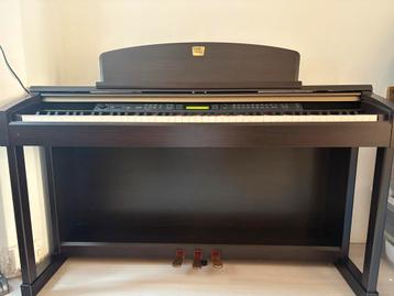 Yamaha Clavinova beschikbaar voor biedingen