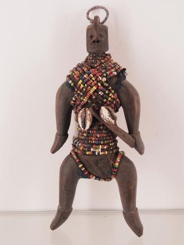 Div. Afr. kunst oa Namji doll Kameroen NR.3 (251009-03)  beschikbaar voor biedingen