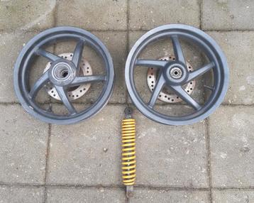 Te Koop Aprilia SR Onderdelen Alles Gaat In Een Koop Weg  beschikbaar voor biedingen