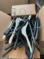 Doos kledinghangers ongeveer 65 stuks, Ophalen of Verzenden, Zo goed als nieuw, Kunststof, Kinderen en Volwassenen