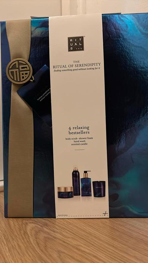 Rituals Serendipity  giftset, Sieraden, Tassen en Uiterlijk, Uiterlijk | Lichaamsverzorging, Nieuw, Bad & Douche, Ophalen of Verzenden