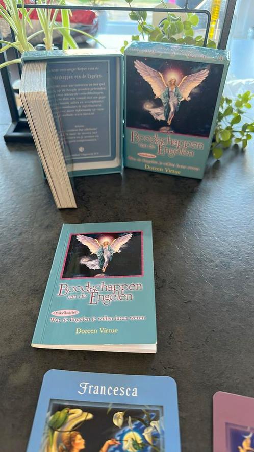 Doreen Virtue - Boodschappen van de Engelen, Boeken, Esoterie en Spiritualiteit, Nieuw, Overige typen, Tarot of Kaarten leggen