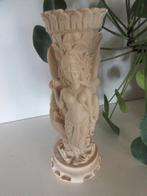 mythologisch vaas / kandelaar namaak ivoor, Antiek en Kunst, Ophalen of Verzenden