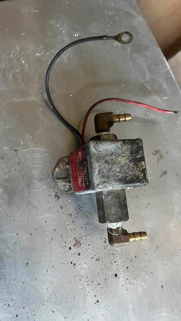 Facet electrische Brandstofpomp vw kever of andere oldtimer, Auto-onderdelen, Brandstofpompen, Gebruikt, Ophalen of Verzenden