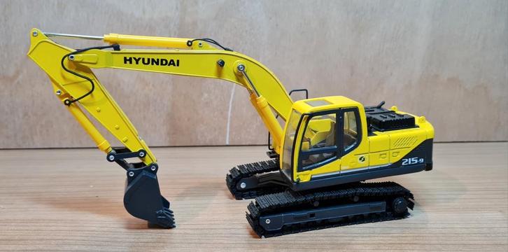Hyundai 215-9, Hobby en Vrije tijd, Modelauto's | 1:43, Zo goed als nieuw, Auto, Overige merken, Ophalen of Verzenden