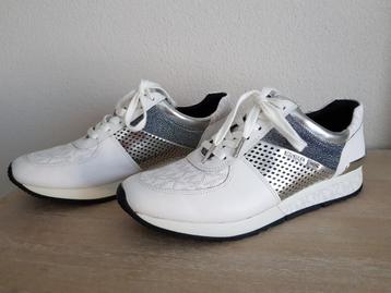 te kp: leren witte Michael Kors Allie wrap sneakers 40 zgan! beschikbaar voor biedingen