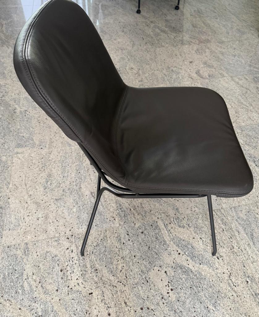 2 leren Johann Jakob Swisse design sinds 1882 stoel 2 st., Ophalen, Twee, Overige kleuren, Moderne tijdloze stijl