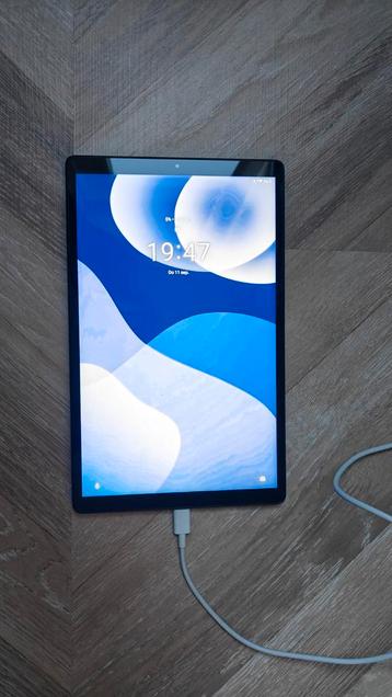 Lenovo Tab M10 HD (TB-X306F) met hoes beschikbaar voor biedingen