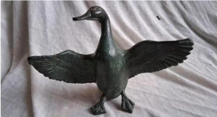 Bronzen eend, Antiek en Kunst, Antiek | Koper en Brons, Ophalen of Verzenden