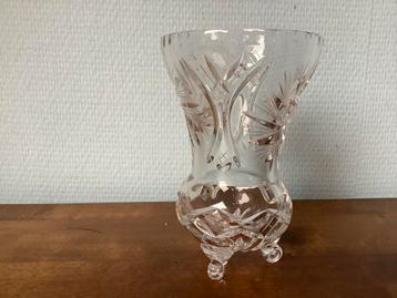 Kristallen vaas beschikbaar voor biedingen