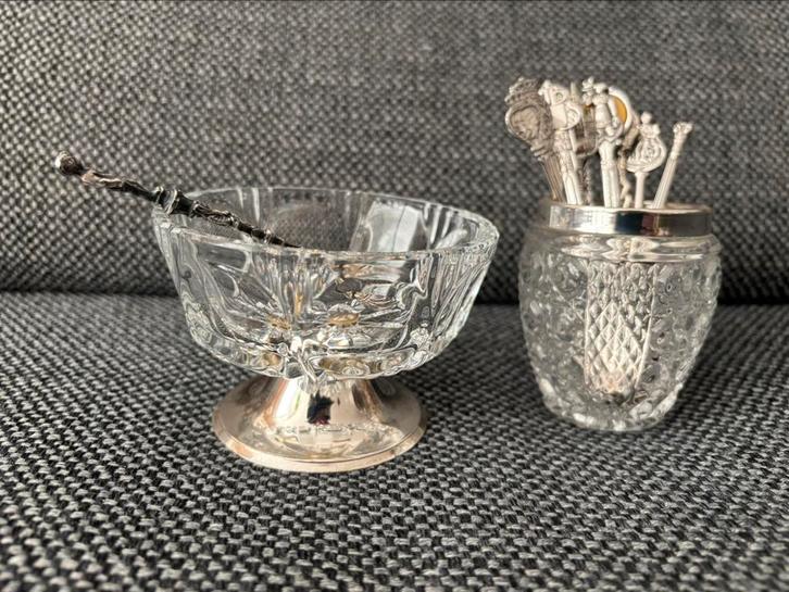 Zilver en verzilverde lepeltjes.Suikerschaaltje, lepelvaasje, Antiek en Kunst, Antiek | Goud en Zilver, Zilver, Ophalen