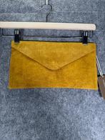 Modamoda Suede Envelope Clutch – Mustard Yellow – One Size, Ophalen of Verzenden, Nieuw, Geel, Avondtasje