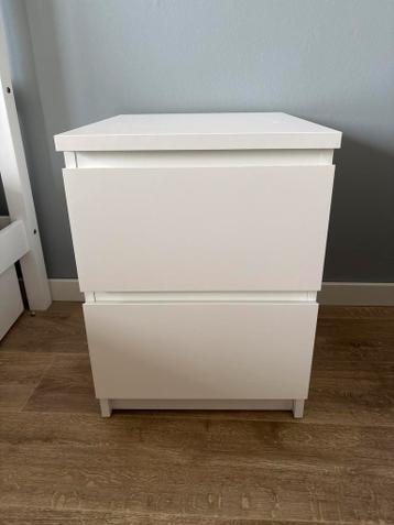 IKEA Malm Nachtkastje - 40x55x48 cm - afbeelding 1