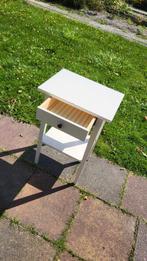 Wit hemnes Bijzettafeltje / nachtkastje met Lade en Plank, Minder dan 55 cm, Gebruikt, Modern, Rechthoekig