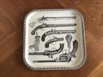 “PIERRO FORNASETTI” PISTOLE TRAY/DIENBLAD, Ophalen of Verzenden