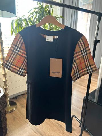 Burberry shirt beschikbaar voor biedingen