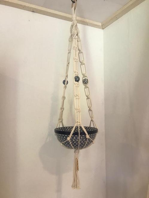 Macramé hanger plantenhanger Bunzlauhanger met kralen, Huis en Inrichting, Woonaccessoires | Wanddecoraties, Nieuw, Ophalen of Verzenden