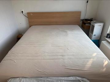 180x200 bed with storage
