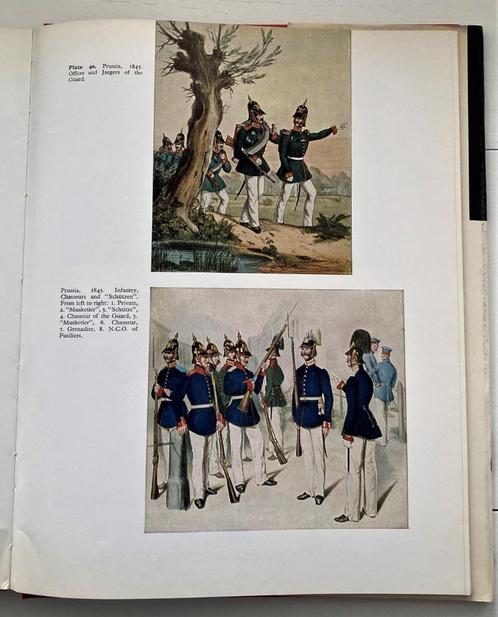 European Military Uniforms ~ Paul Martin ~ 1968, Boeken, Oorlog en Militair, Gelezen, Verzenden