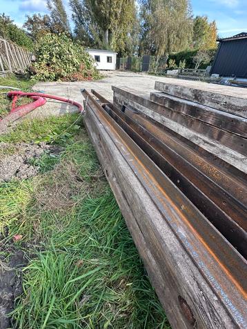 Stalen hoeklijn 80x80mm 8mm dik beschikbaar voor biedingen