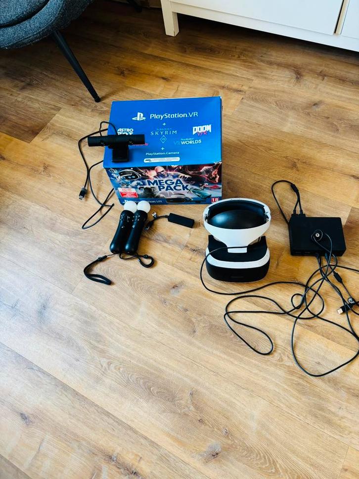 Playstation VR Mega Pack, Spelcomputers en Games, Virtual Reality, Zo goed als nieuw, Sony PlayStation, VR-bril, Ophalen of Verzenden