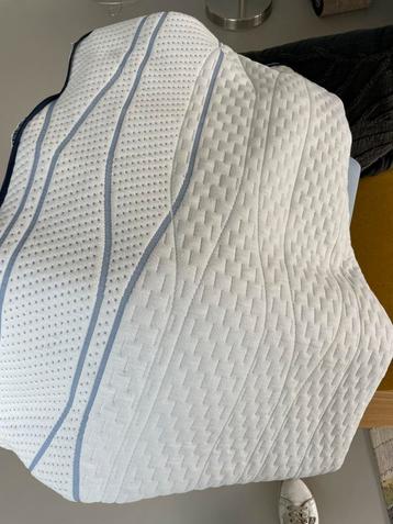 Prachtige en schone M-line duo cover 160 X 200 X ca 21 beschikbaar voor biedingen
