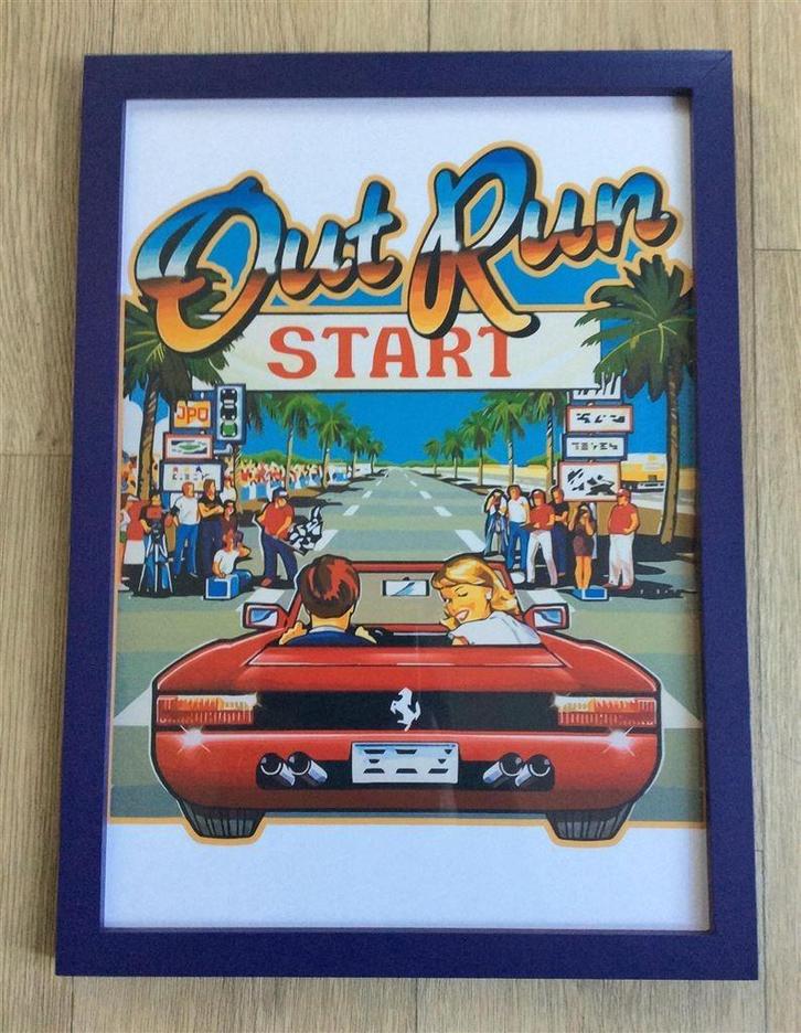 SEGA OUTRUN - Retro Arcade Classic Affiche Poster in frame, Spelcomputers en Games, Games | Sega, Nieuw, Saturn of Dreamcast, Avontuur en Actie