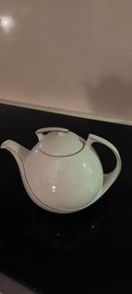 Klassieke theepot ., Ophalen of Verzenden