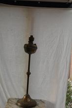 Staande petroleum lamp, Antiek en Kunst, Verzenden