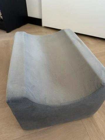 Been kussen beschikbaar voor biedingen